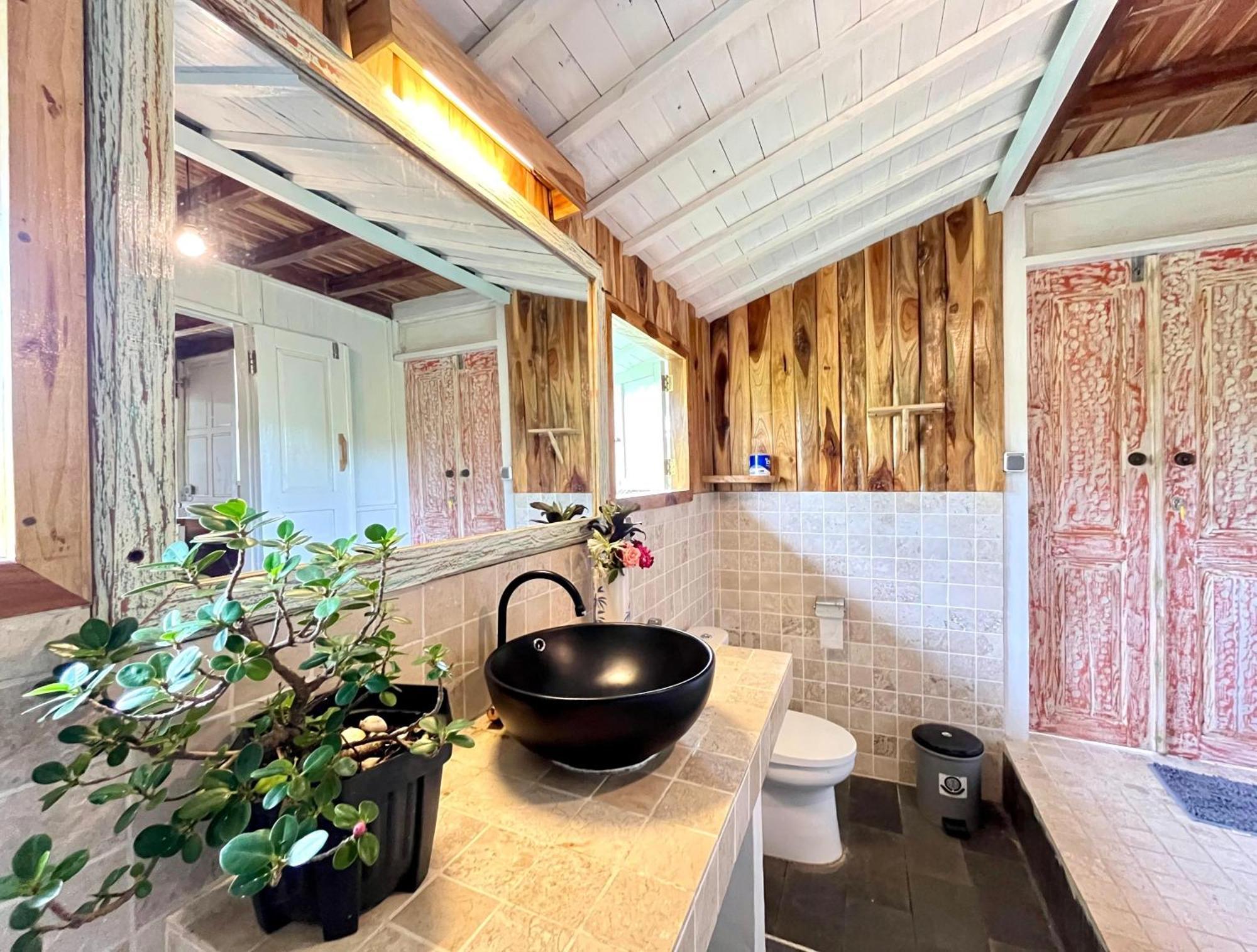 Pondok Is Oke Villa Scenic View Banyuwangi  Exterior photo
